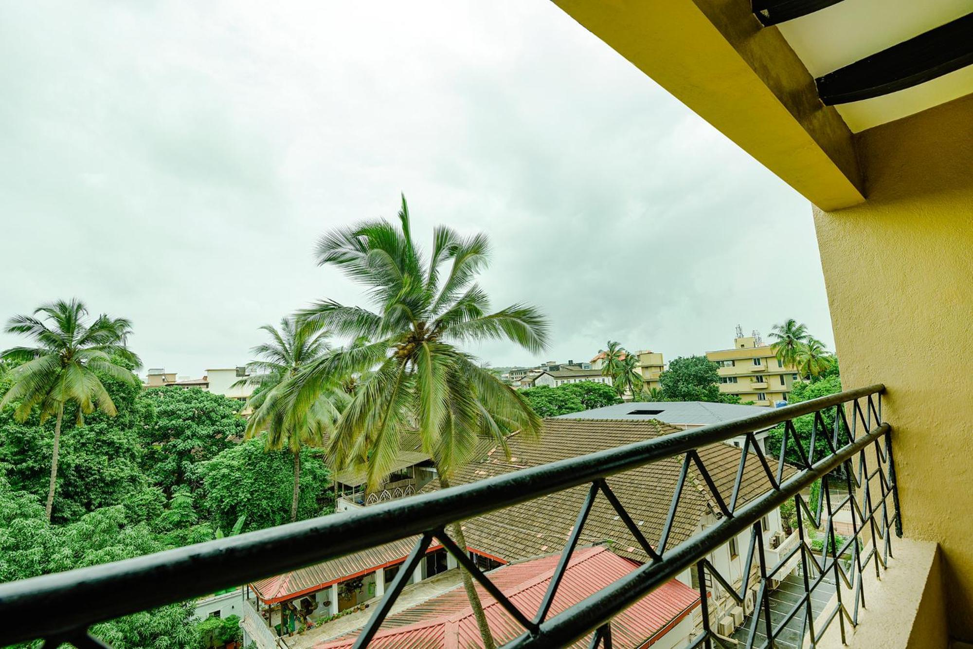 Fabhotel Prime Supreme - 700M From Vasco Da Gama Railway Station Marmagao Exterior photo